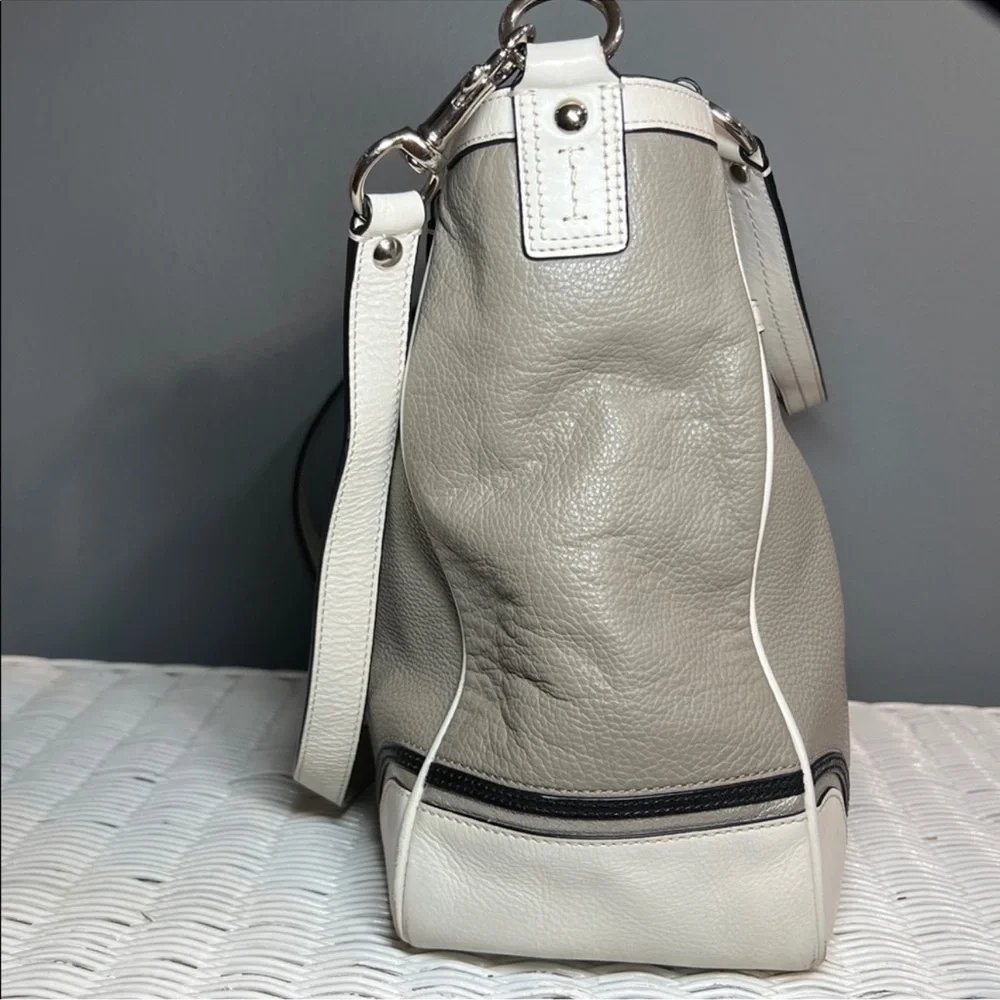 Coach Laura Spectator Tote, EUC - Picture 4 of 14